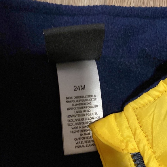 Lot of size 2T jackets/vest. 4 pieces total. All gently used. - Picture 11 of 11